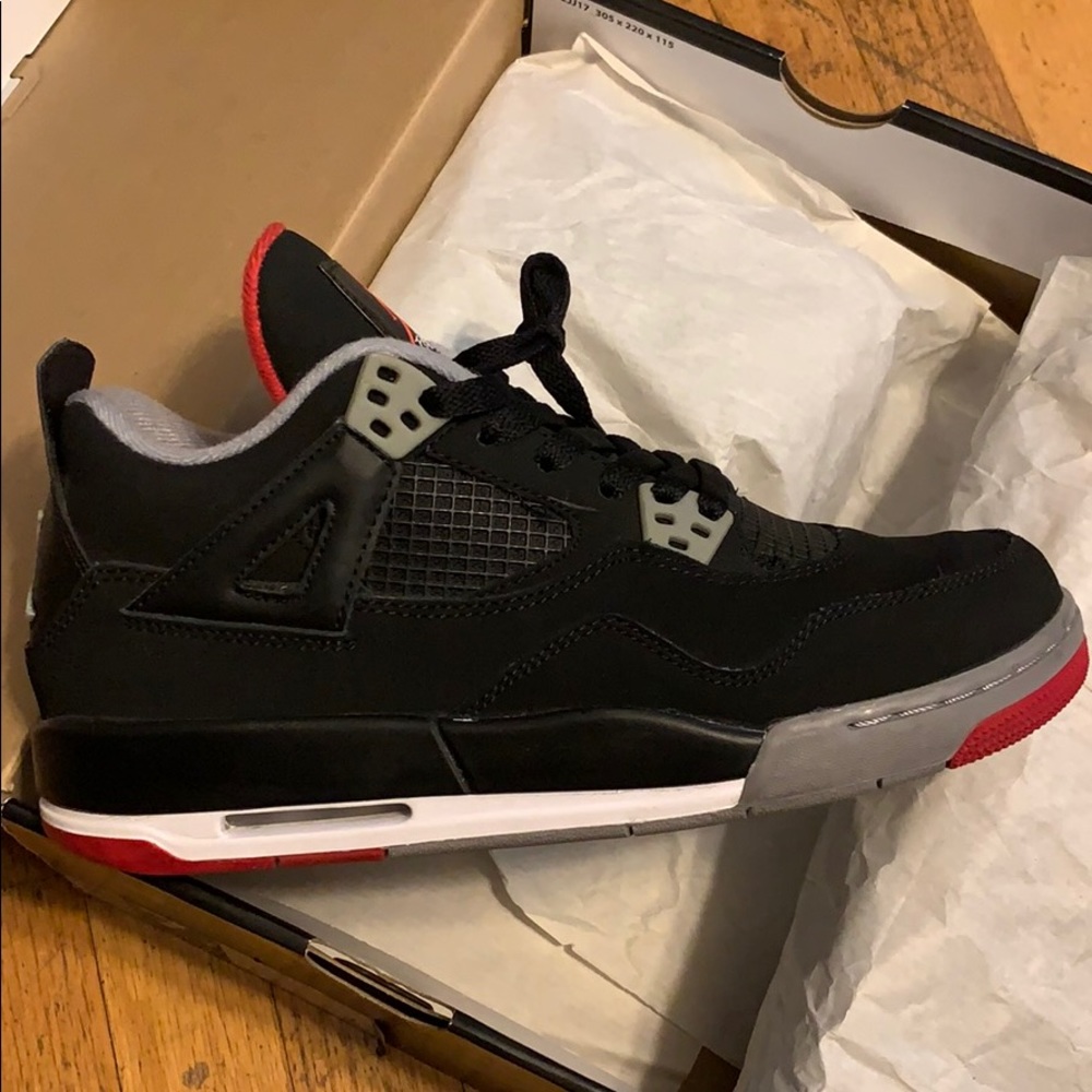 Jordan 4 Retro-BRED 4’s-GREAT condition